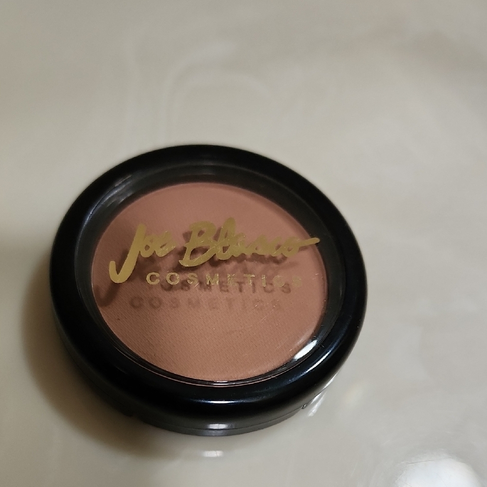 Cosmetics Foundation - Adobe